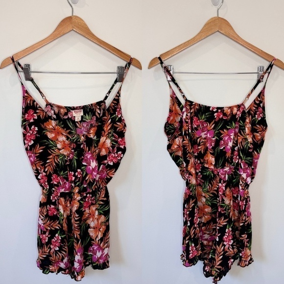 Mossimo Supply Co. Pants - Mossimo Floral Stretchy Women’s Romper (M)